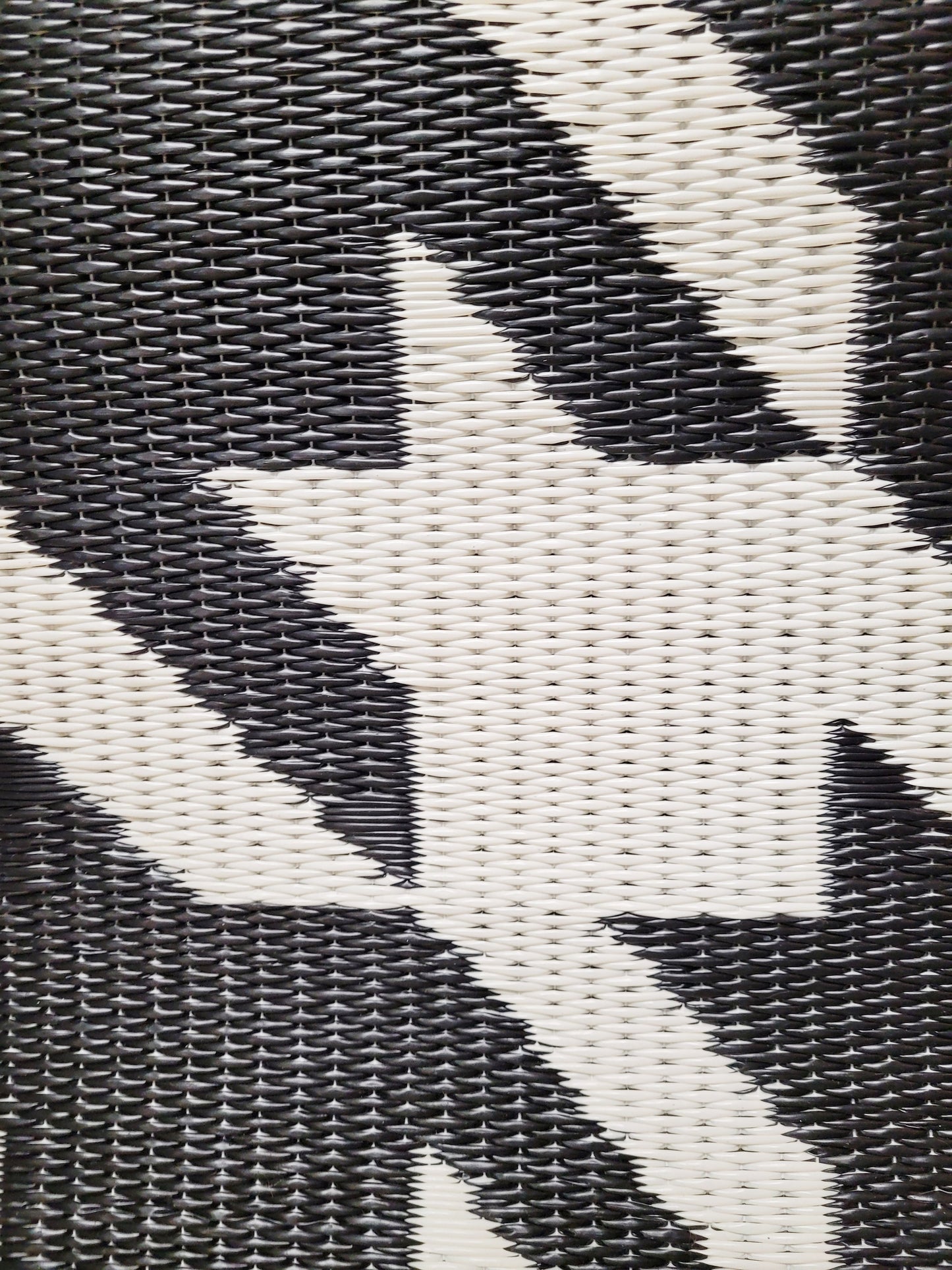 Houndstooth Black & White Outdoor Mat