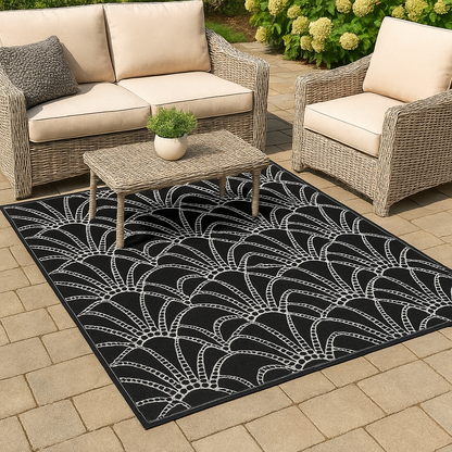 Scallop Black & White